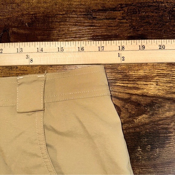 Straight Down Shorts Mens 34 Tan Strut Performance Golf Flat Front Relaxed - Picture 7 of 9
